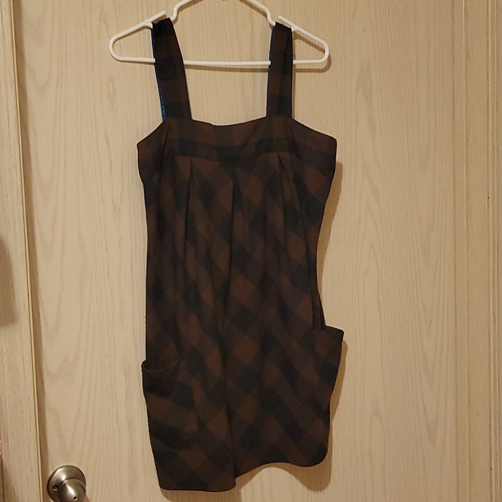 Brown and black dress with pockets! 👗